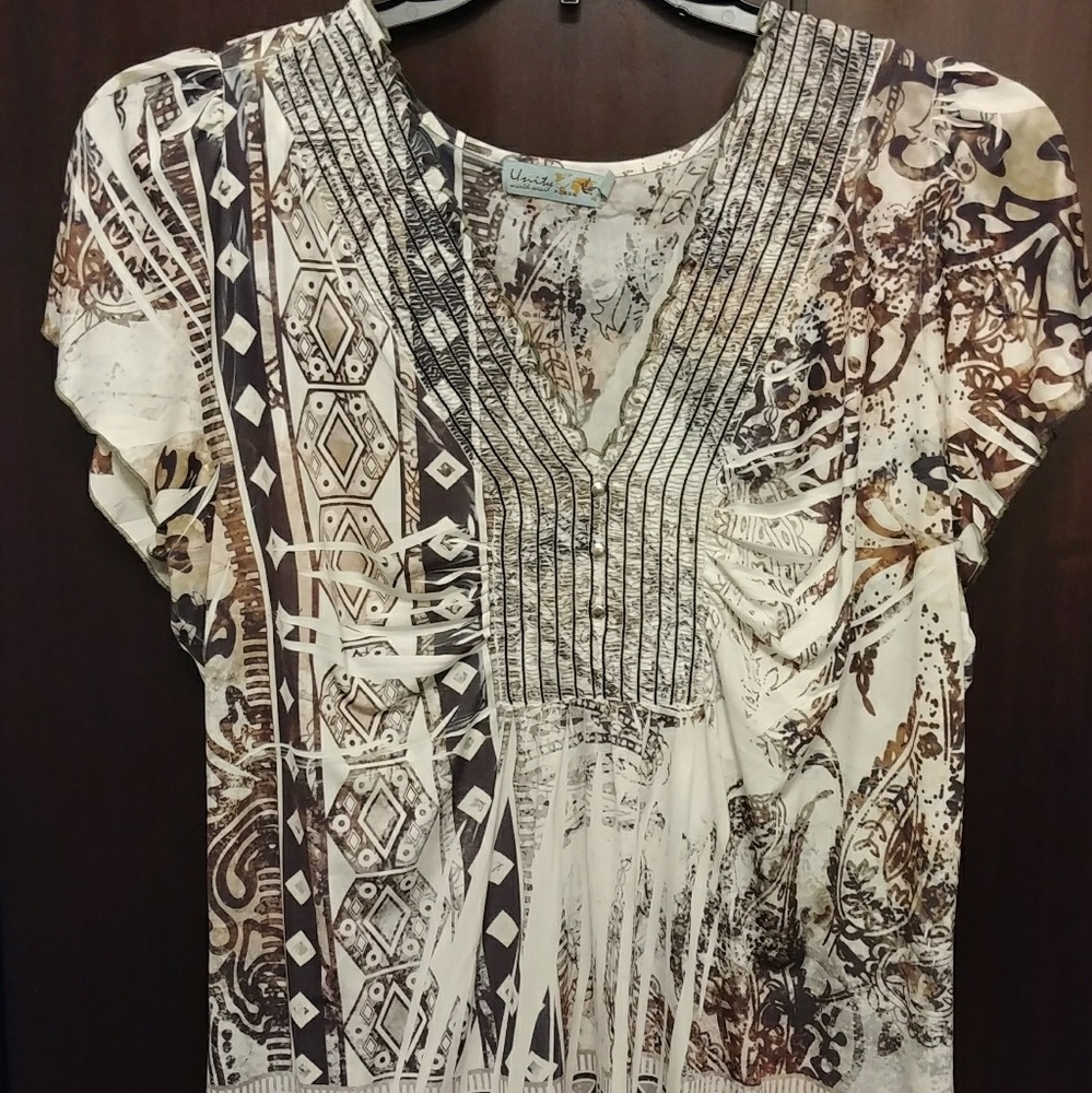 Light weight flowy Unity World Wear top